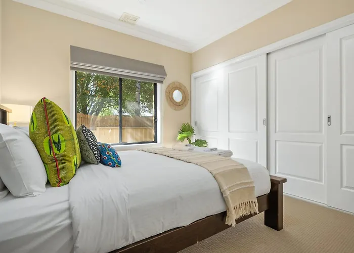 Marcotta Guest Suite - Moments To Golf Course